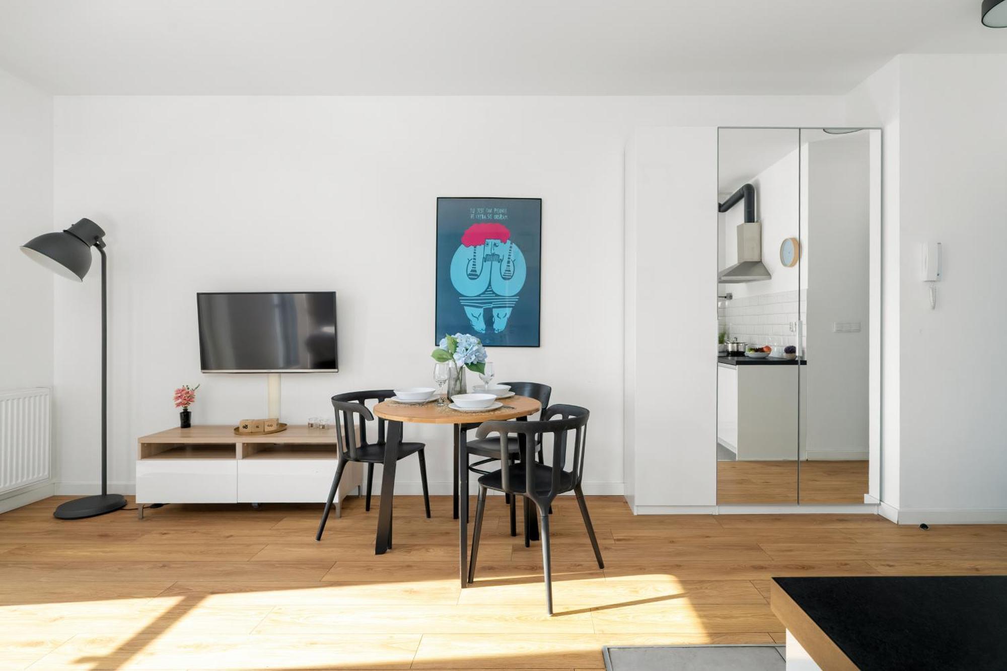 Klimatyczne I Nowoczesne Studio Very Berry W Poznaniu By Noclegi Renters Eksteriør billede